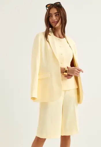 Plus size blazer, bukse shorts, vest